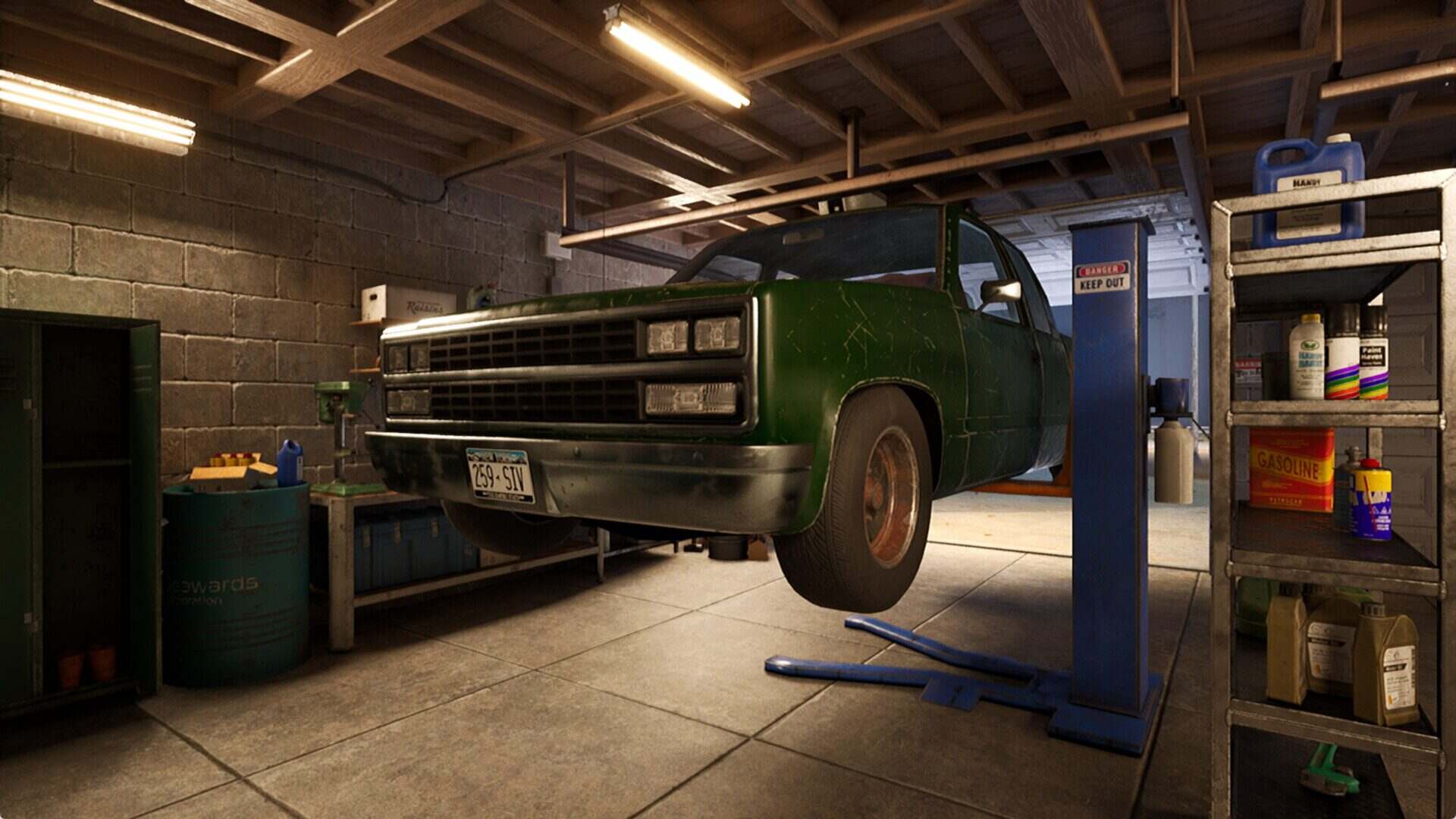 离场前：加油站/Before Exit Gas Station Midnight